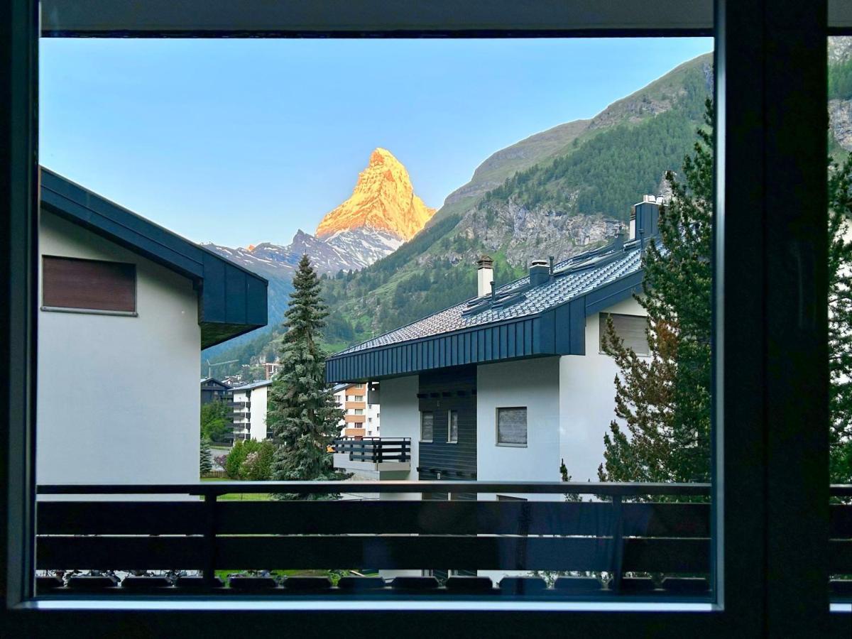 Beautiful Apartment In Zermatt With A Breathtaking View Of The Matterhorn Esterno foto